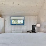 Vakantiehuis Katrina - 50m To The Fjord By Interhome