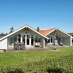 Katrina - 50m To The Fjord By Interhome