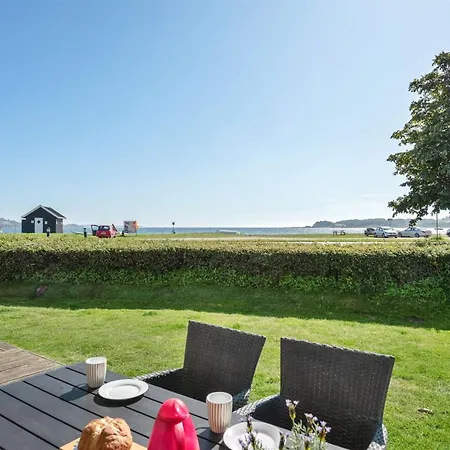 Katrina - 50m To The Fjord By Interhome