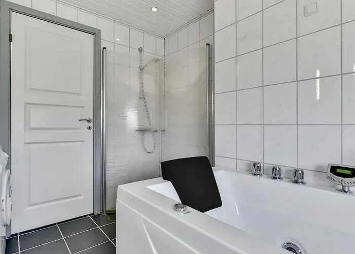 Katrina - 50m To The Fjord By Interhome * Broager